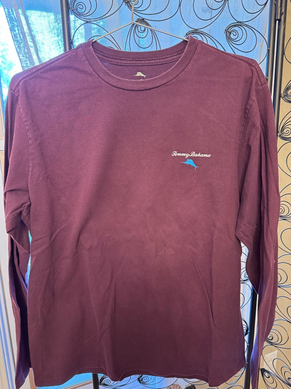 Tommy Bahama Large "Deck The Hulls" long sleeve Tee